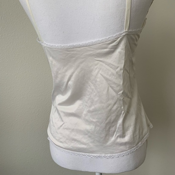 Lingerie - Picture 3 of 6